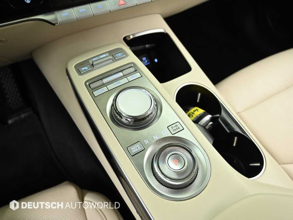 Genesis GV70 - Vista 9