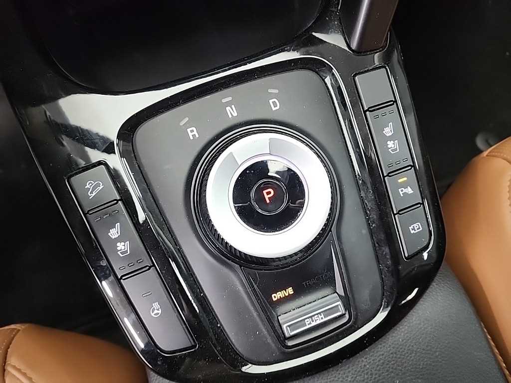 KIA Seltos - Vista 8