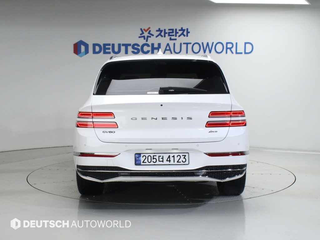 Genesis GV80 - Vista 4