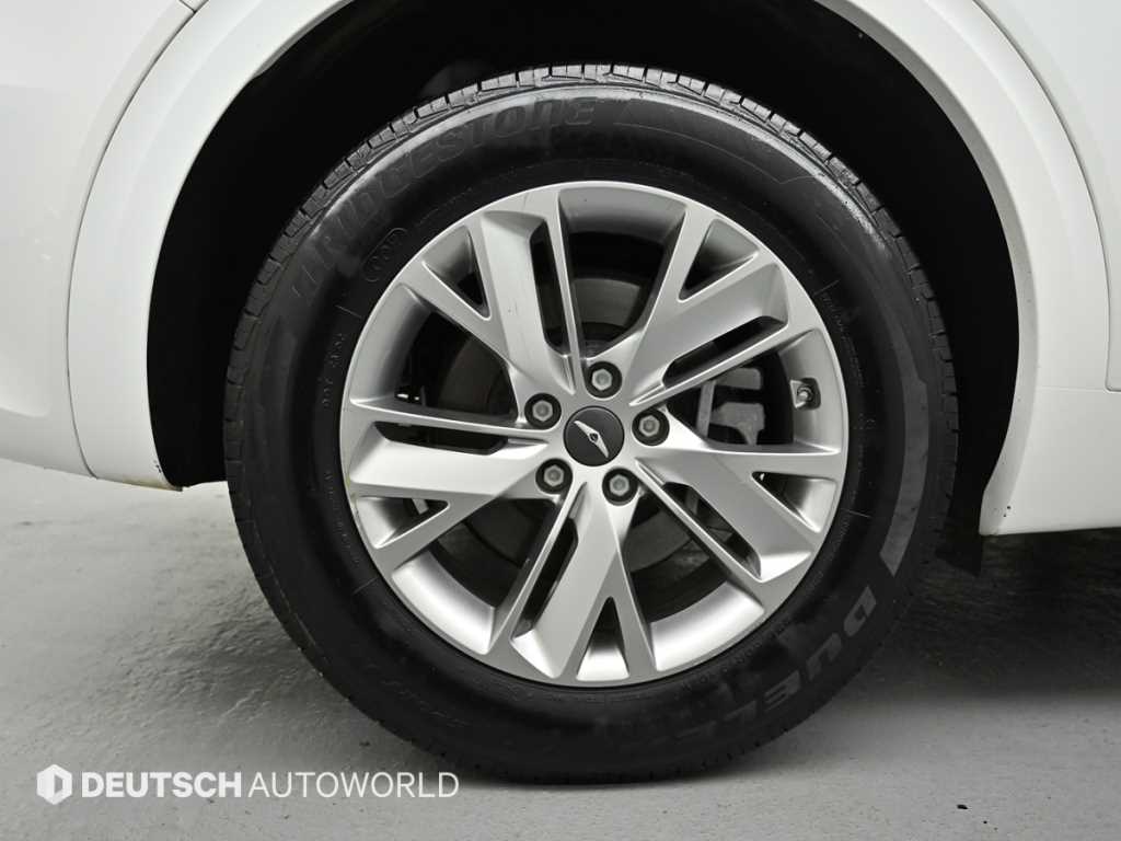 Genesis GV70 - Vista 5