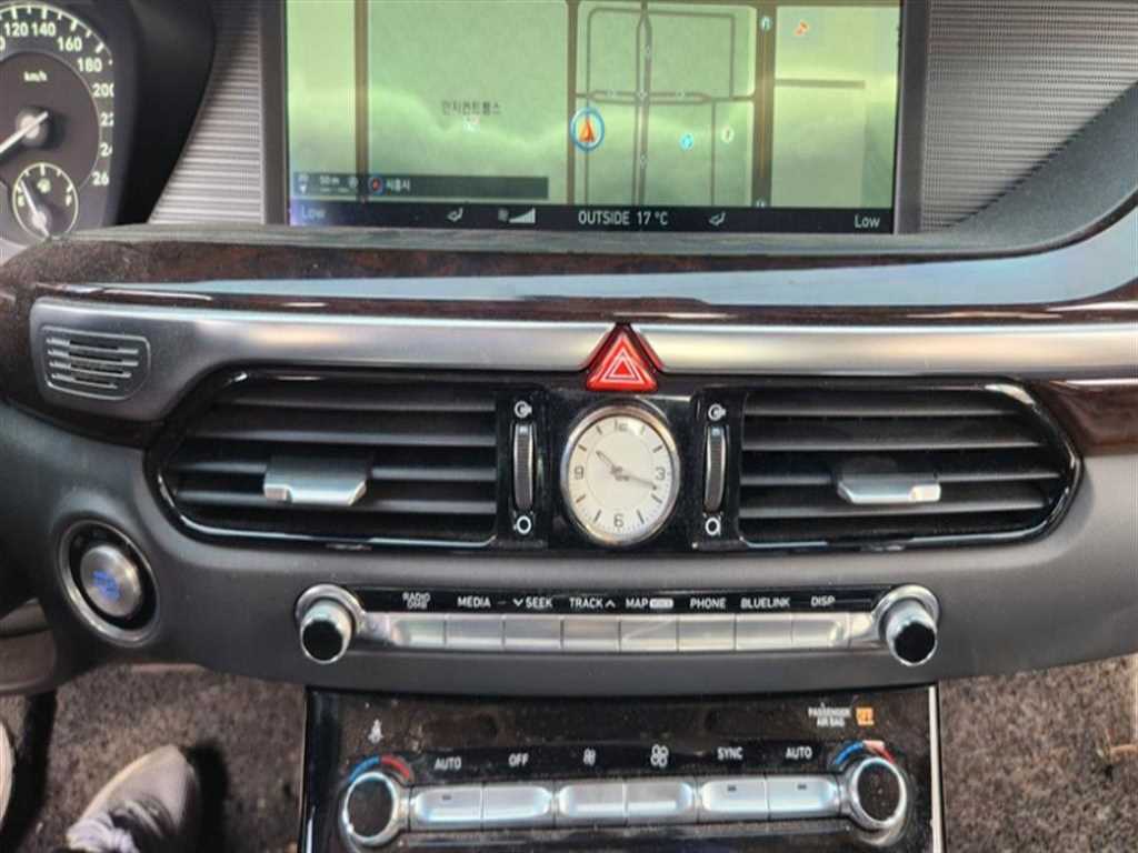 Genesis EQ900 - Vista 12