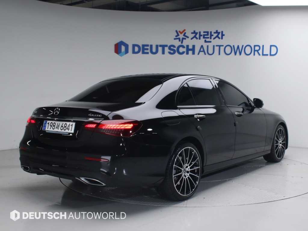 Mercedes Benz E class - Vista 2