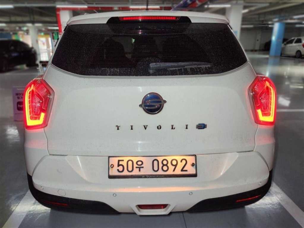 Ssangyong Tivoli - Vista 2