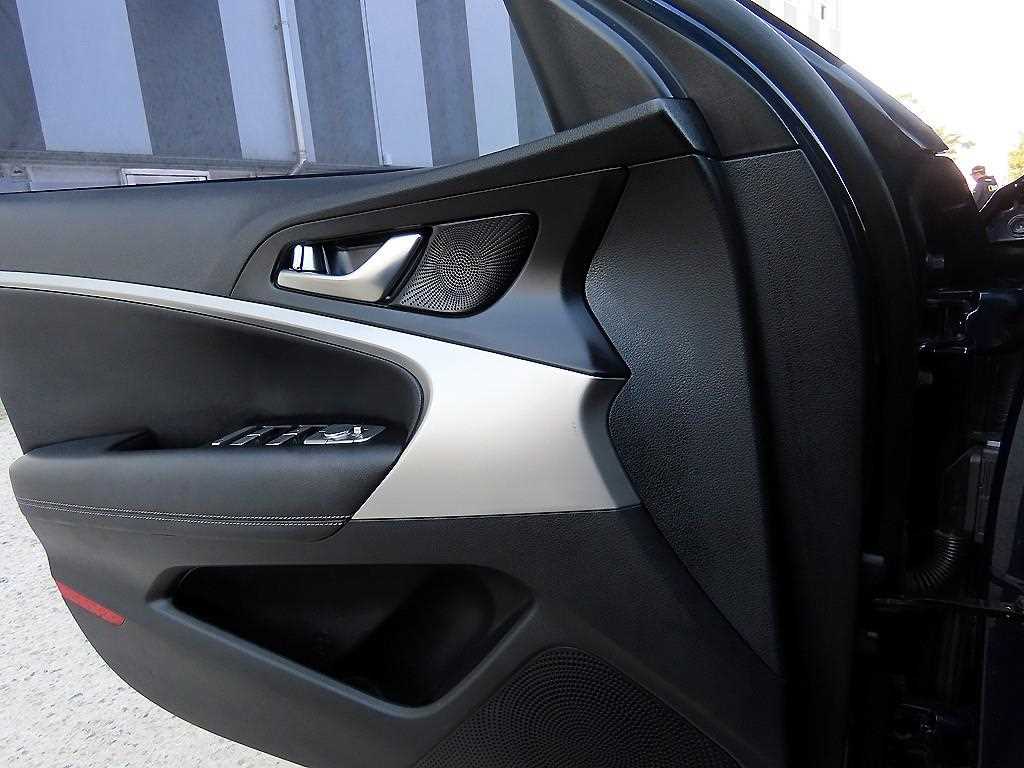 Genesis G70 - Vista 11