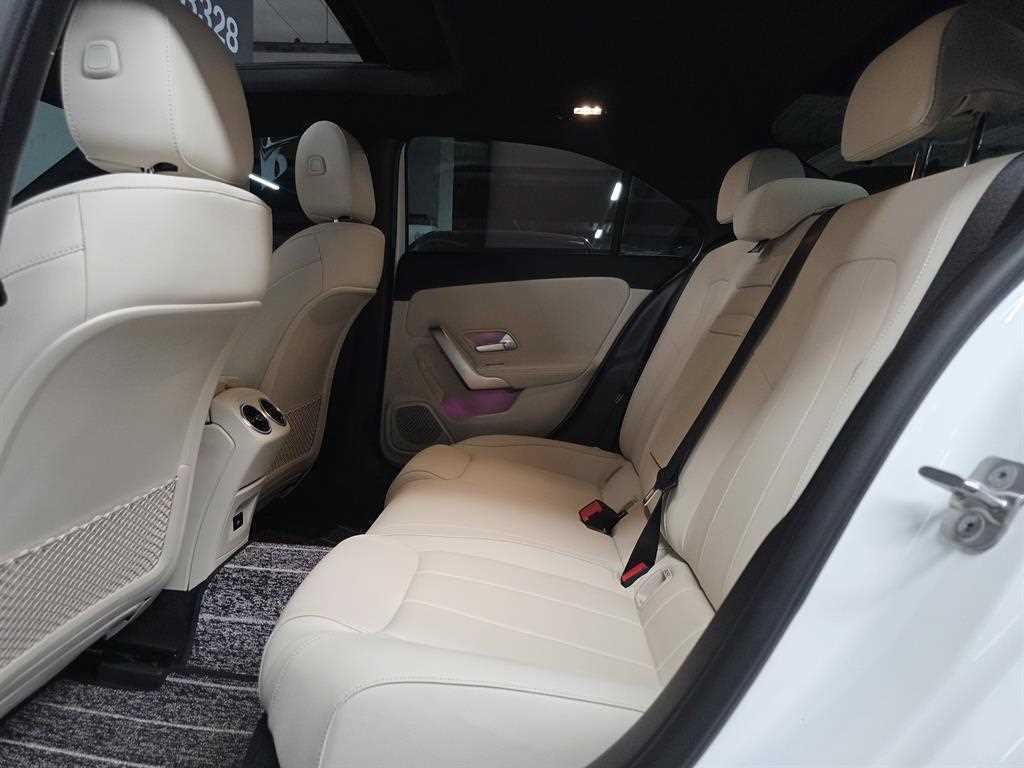 Mercedes Benz A Class - Vista 8