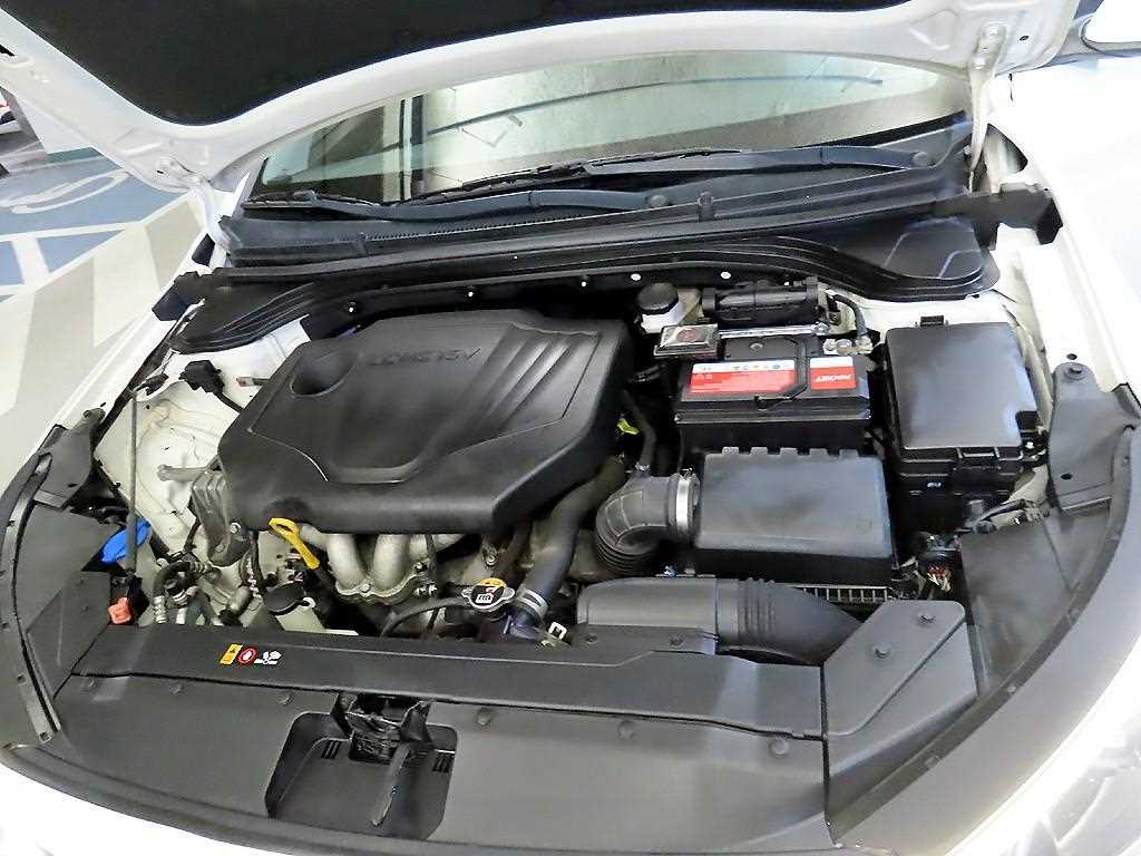 HYUNDAI Avante 2019 Blanco - Importación desde Corea - HF Imports Iquique - Foto 19