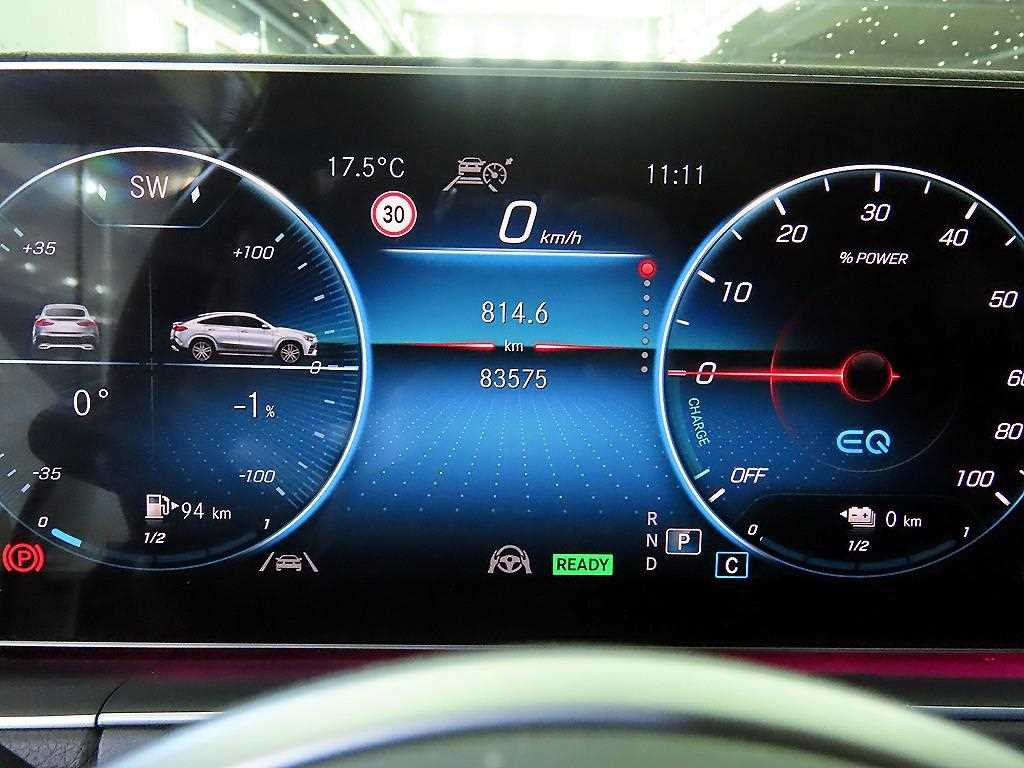 Mercedes Benz GLE Class - Vista 9