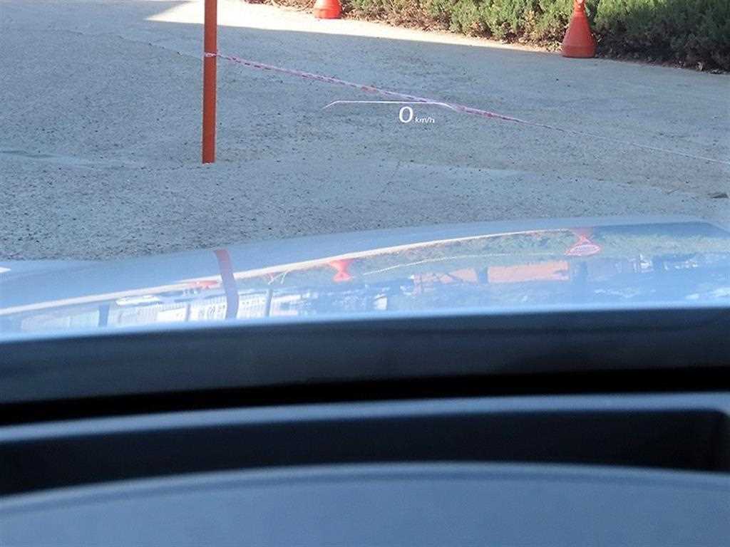 Genesis G80 - Vista 10