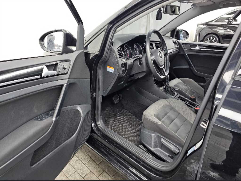Volkswagen Golf - Vista 10
