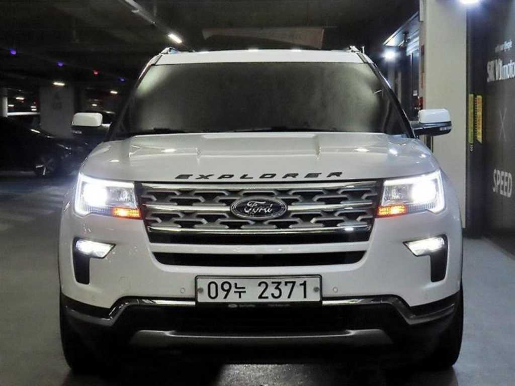 Ford Explorer - Vista 2