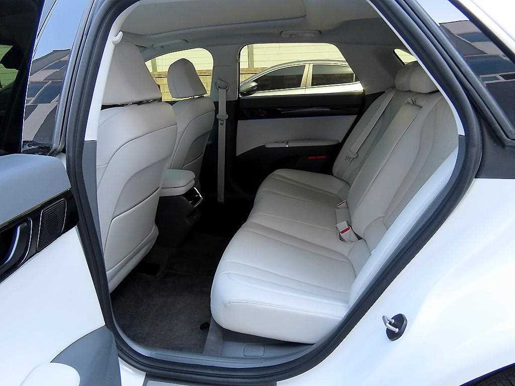 HYUNDAI Grandeur - Vista 6