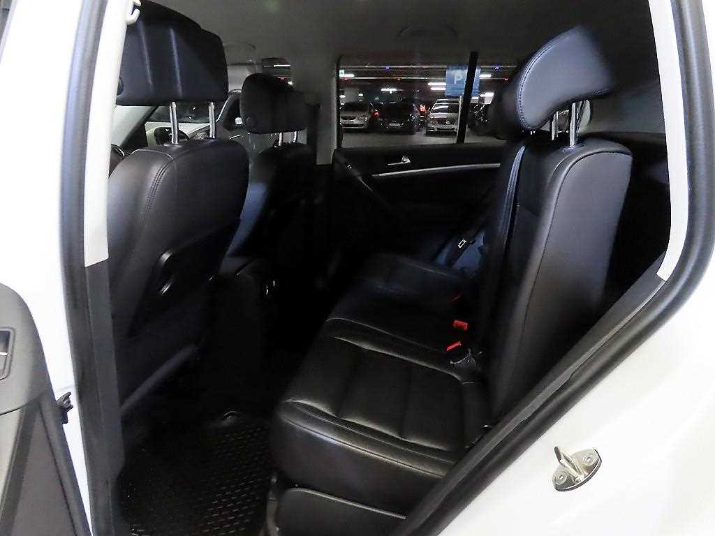 Volkswagen Tiguan - Vista 7