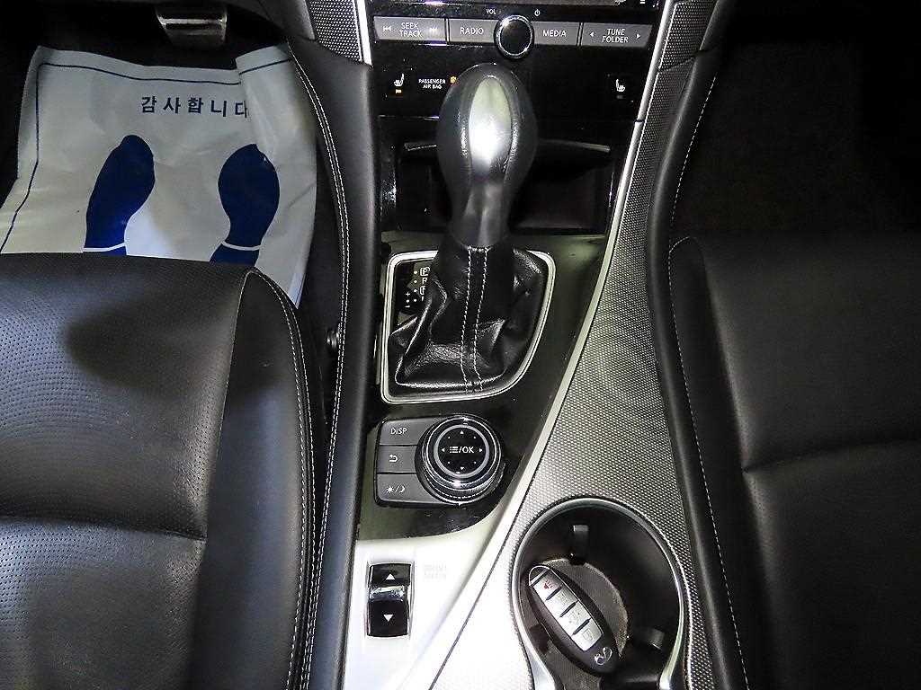 Infiniti Q - Vista 12