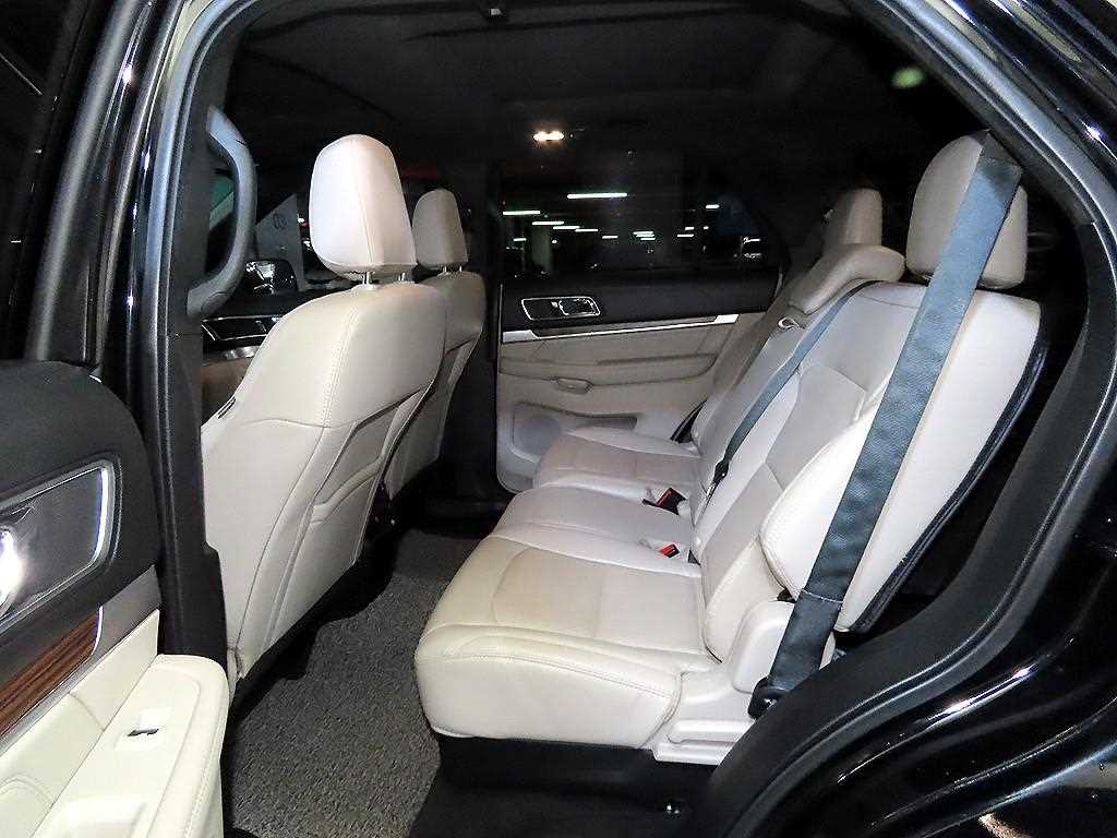 Ford Explorer - Vista 7