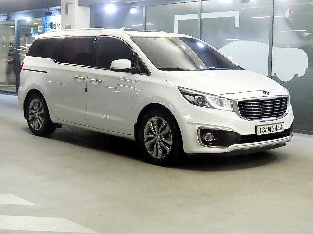 KIA Carnival 2018 Blanco - Importación desde Corea - HF Imports Iquique - Foto 1