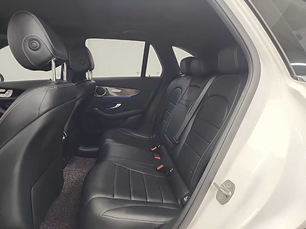 Mercedes Benz GLC Class - Vista 12