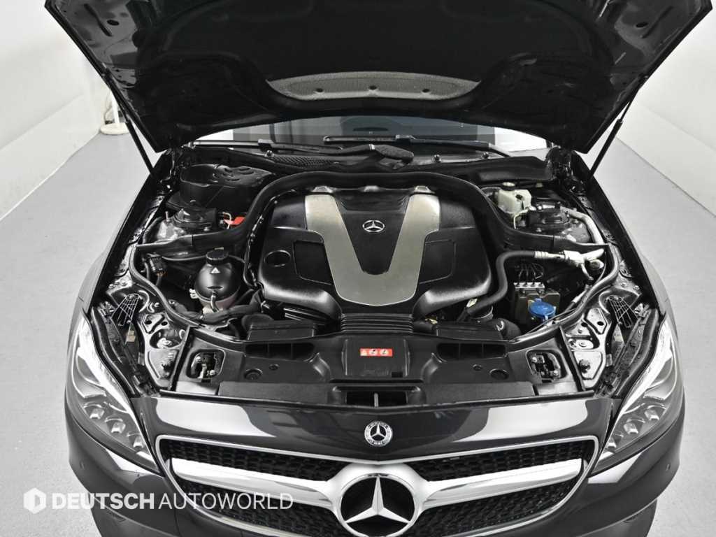 Mercedes Benz CLS Class - Vista 6