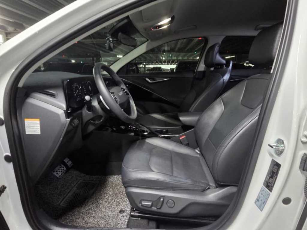 KIA Niro - Vista 8