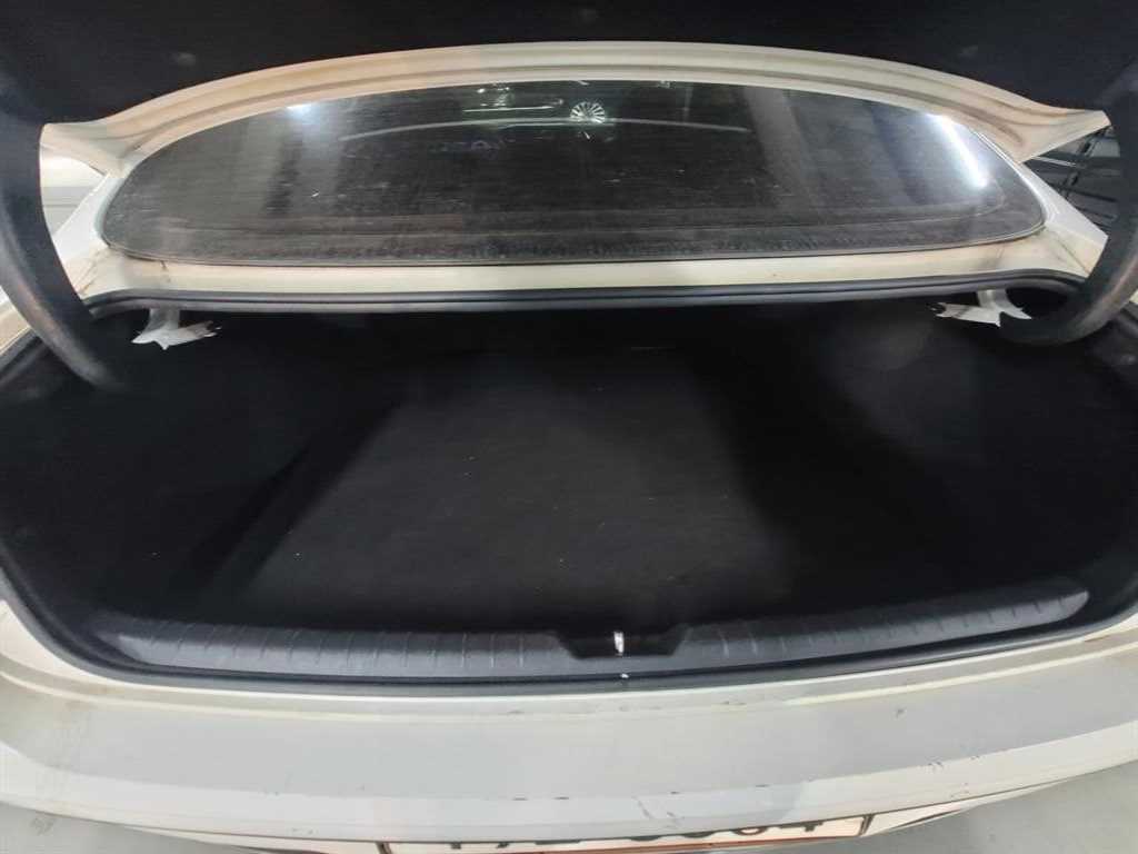 HYUNDAI Sonata - Vista 6