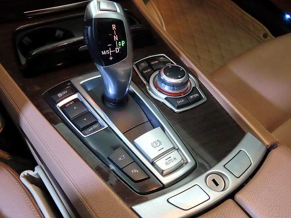 BMW 7 Series - Vista 12
