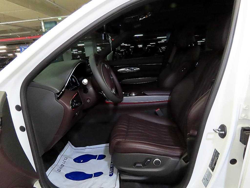 Genesis GV70 - Vista 6