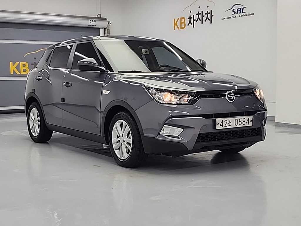 Ssangyong Tivoli - Vista 4