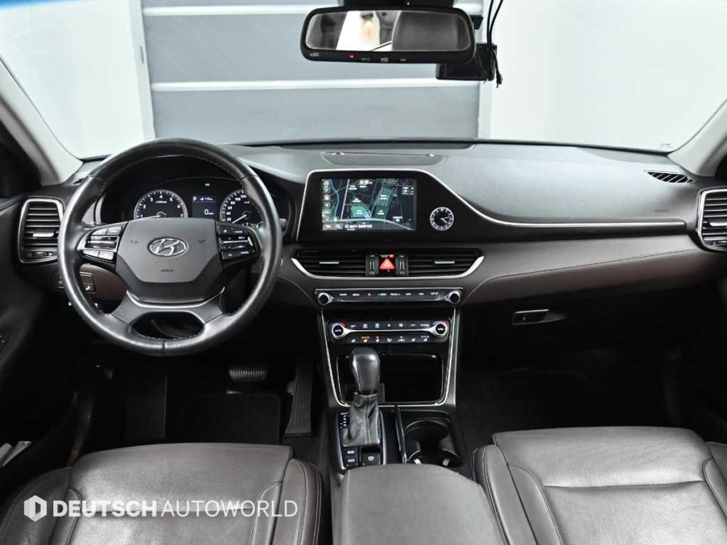 HYUNDAI Grandeur - Vista 7