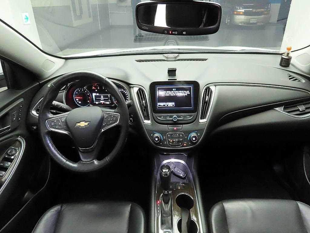 Chevrolet Malibu - Vista 8