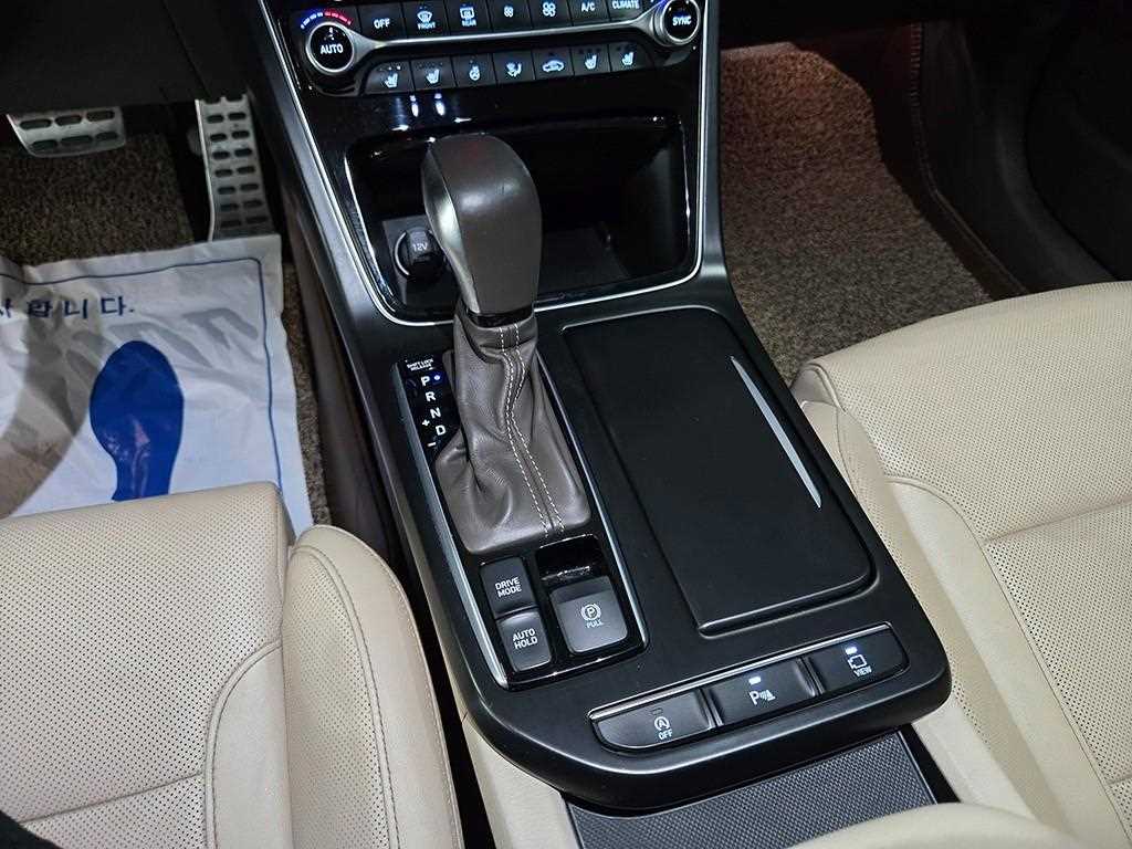HYUNDAI Grandeur - Vista 11