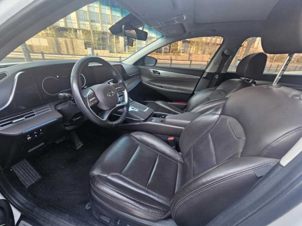 HYUNDAI Grandeur - Vista 10