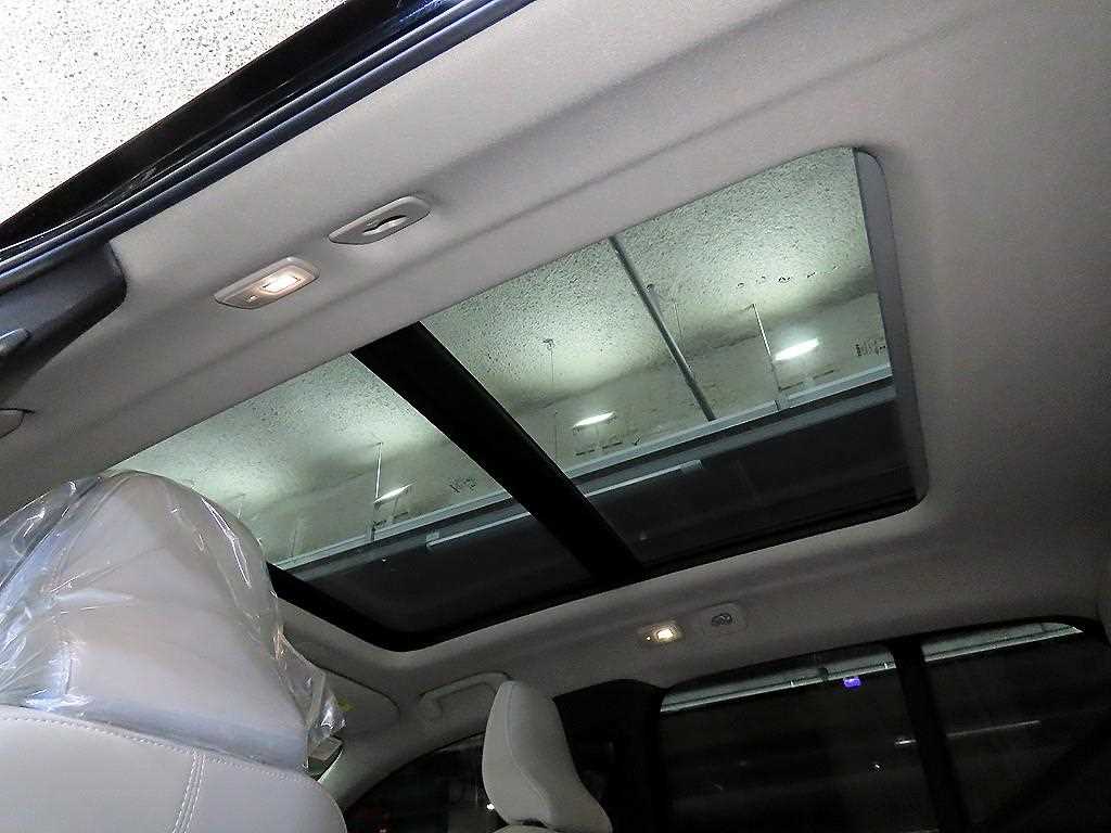 Volvo XC40 2023 Negro - Importación desde Corea - HF Imports Iquique - Foto 16