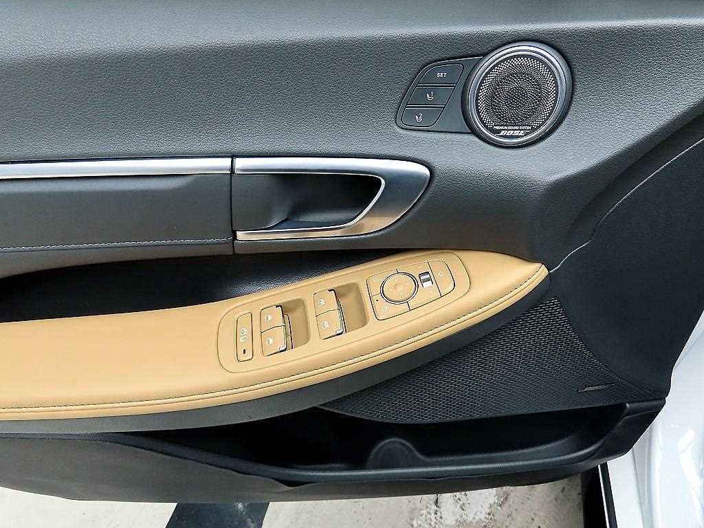 HYUNDAI Sonata - Vista 11