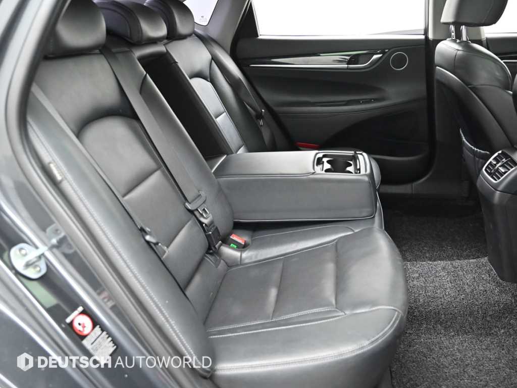 HYUNDAI Grandeur - Vista 12