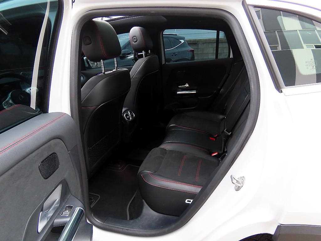 Mercedes Benz EQA - Vista 6