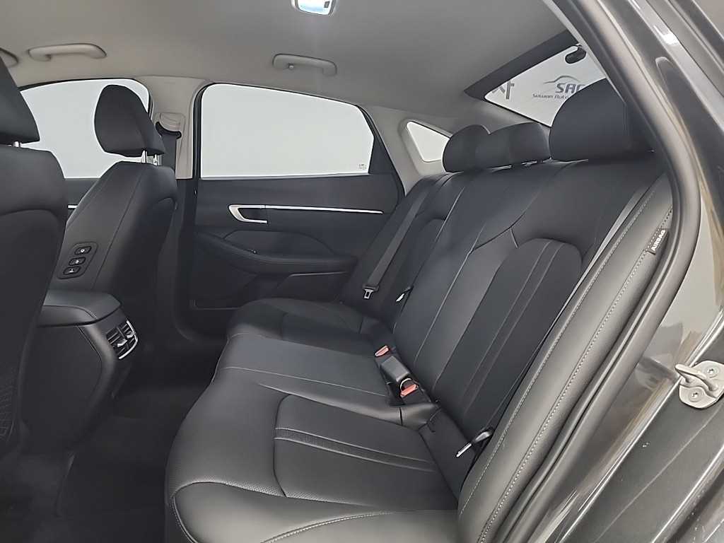 HYUNDAI Sonata - Vista 12