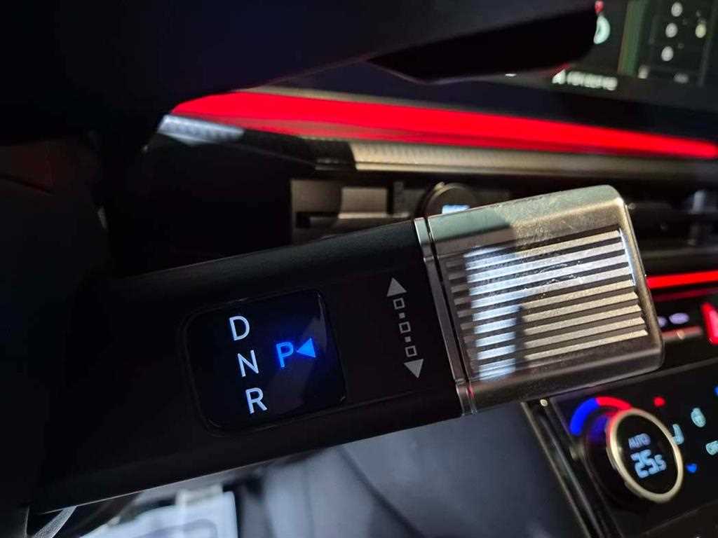 HYUNDAI Santa Fe - Vista 11