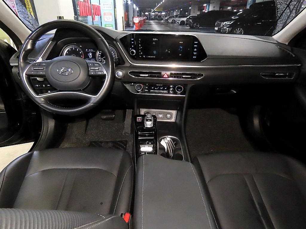 HYUNDAI Sonata - Vista 10