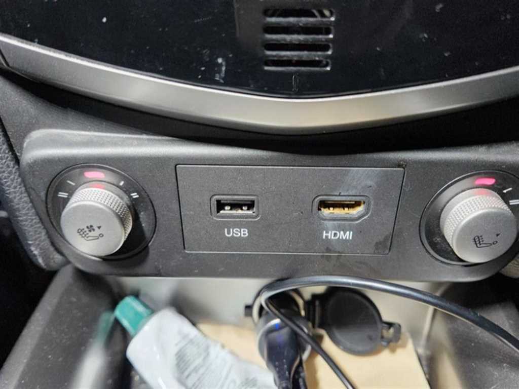 Ssangyong Tivoli 2016 Blanco - Importación desde Corea - HF Imports Iquique - Foto 13