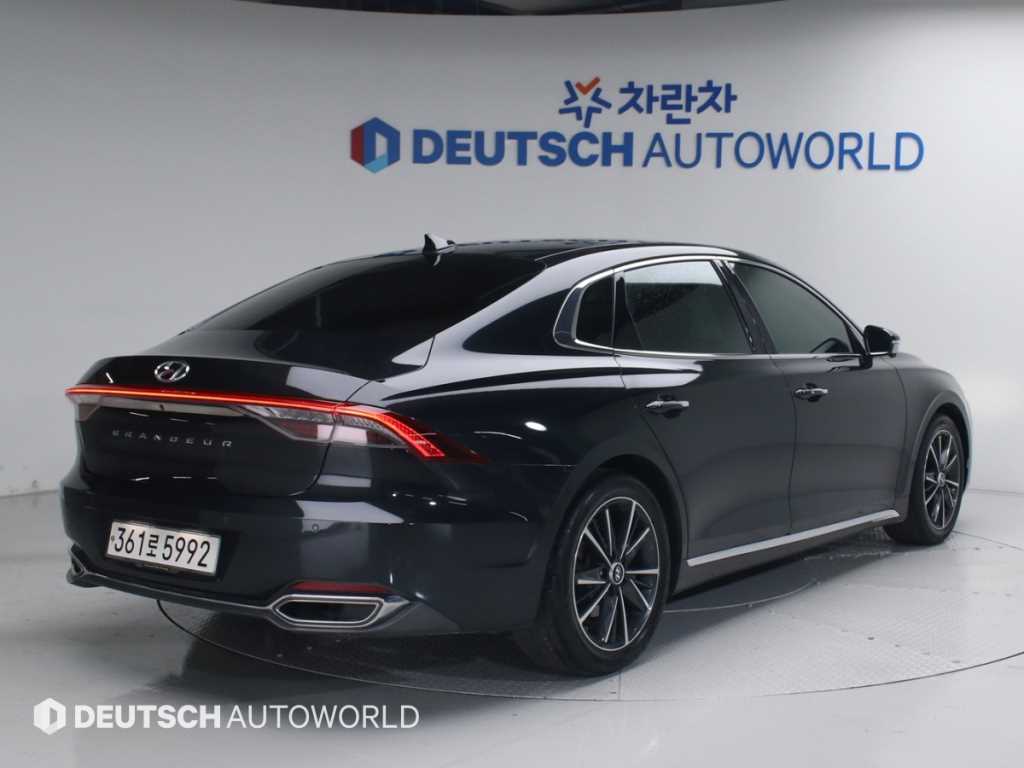 HYUNDAI Grandeur - Vista 2