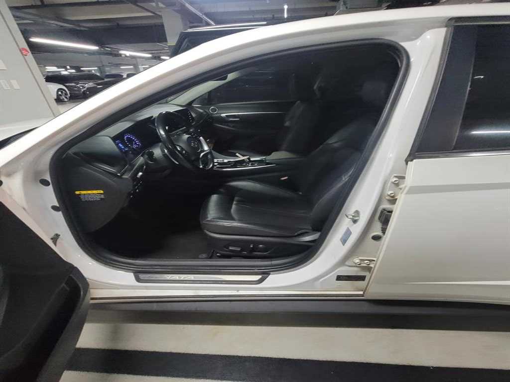 HYUNDAI Sonata - Vista 8