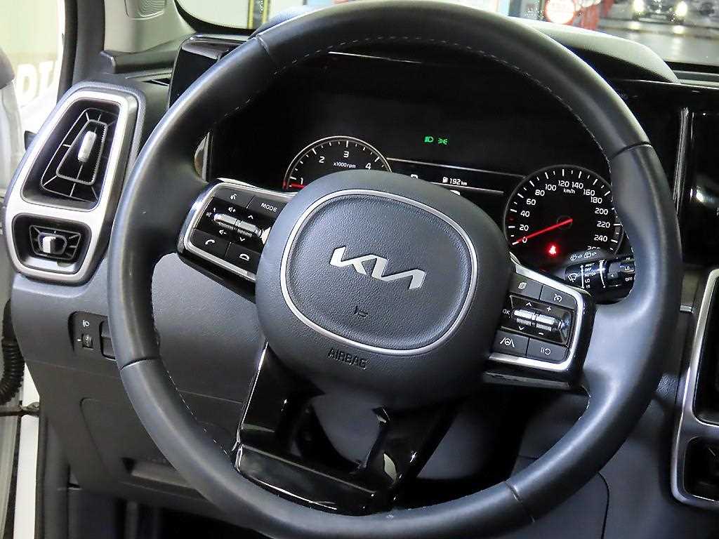 KIA Sorento - Vista 8