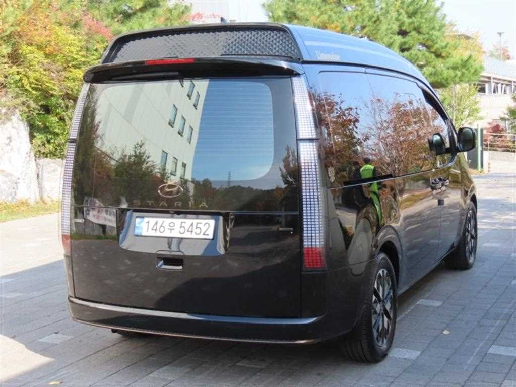 HYUNDAI Staria - Vista 3