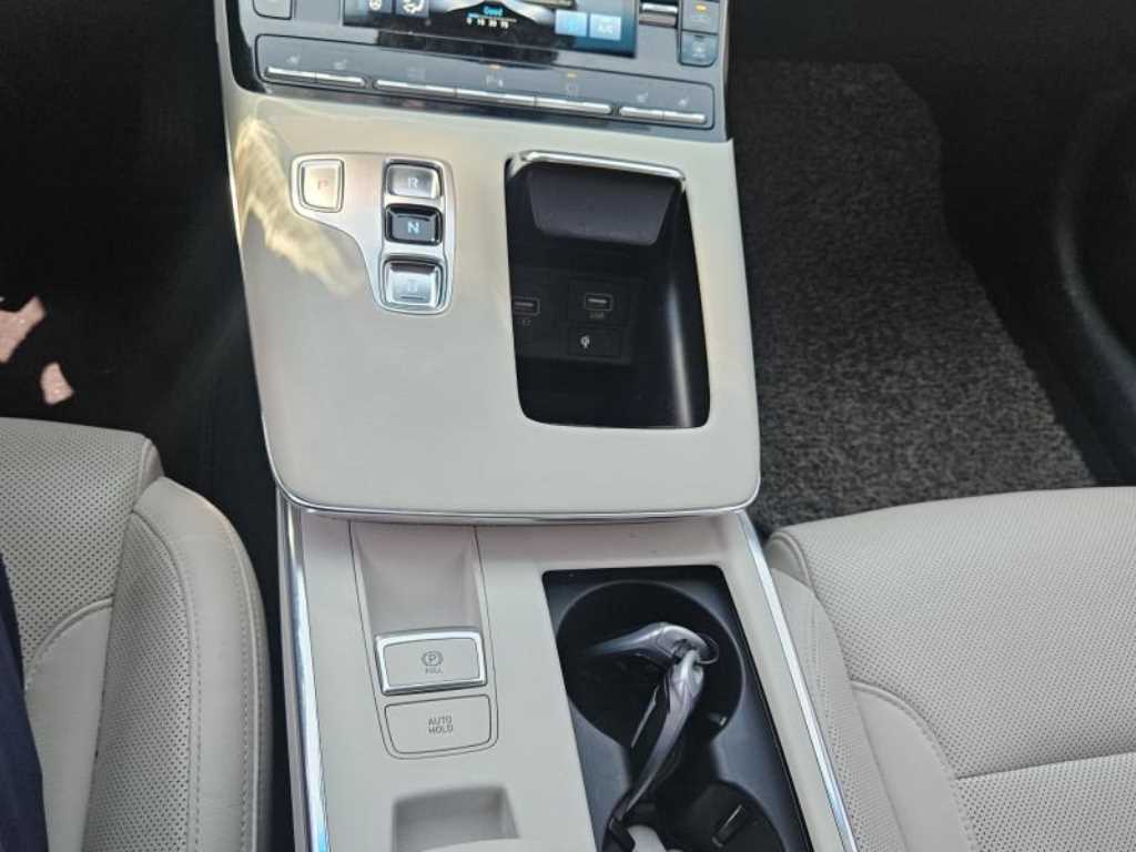 HYUNDAI Grandeur - Vista 11
