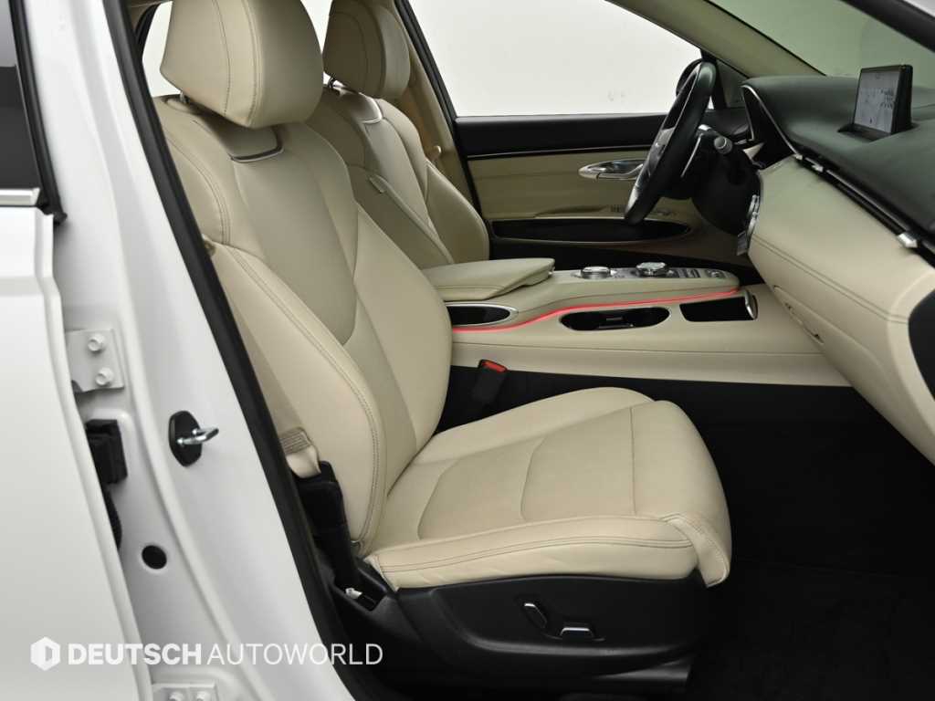 Genesis GV70 - Vista 10