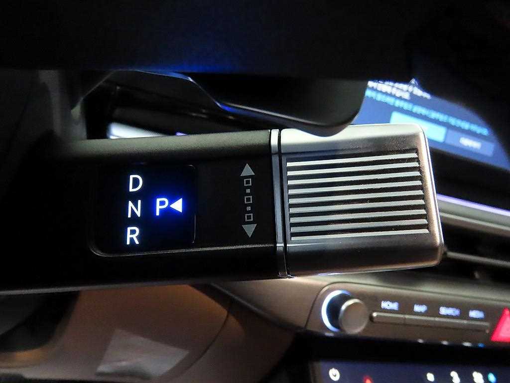 HYUNDAI Grandeur - Vista 12