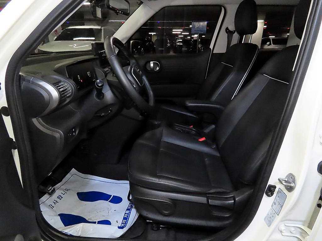 HYUNDAI Casper - Vista 6