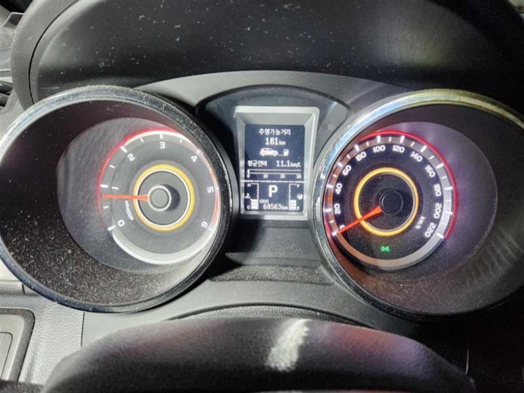 Ssangyong Tivoli - Vista 8