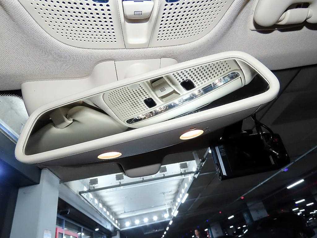 Mercedes Benz C Class 2017 Blanco - Importación desde Corea - HF Imports Iquique - Foto 16