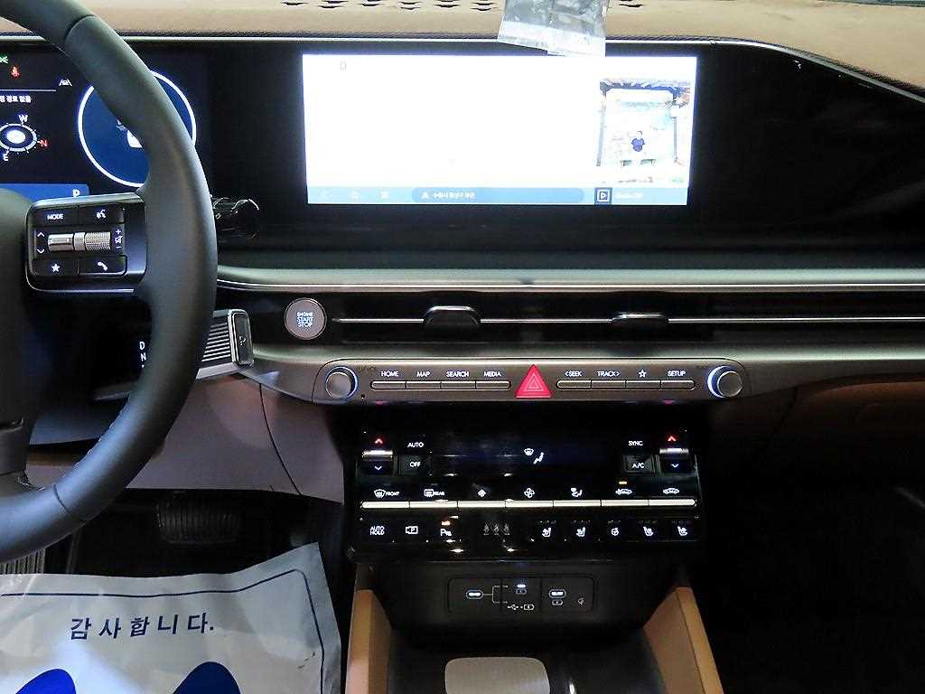 HYUNDAI Grandeur - Vista 11