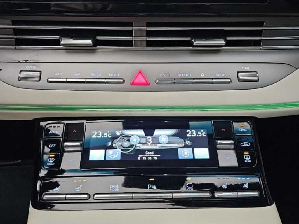 HYUNDAI Grandeur - Vista 11